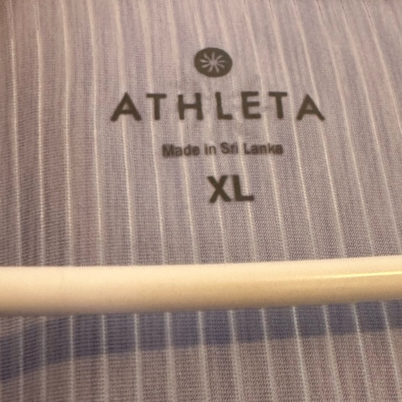 Athleta Long Sleeve Workout Top - Picture 3 of 3